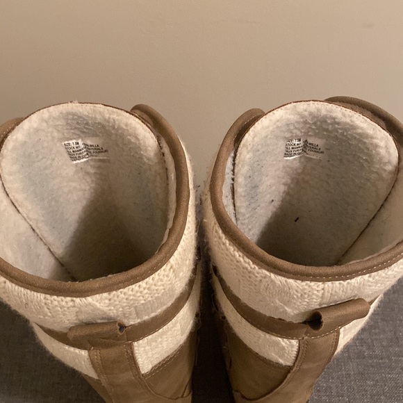 Tall Duck Boots - Picture 4 of 4